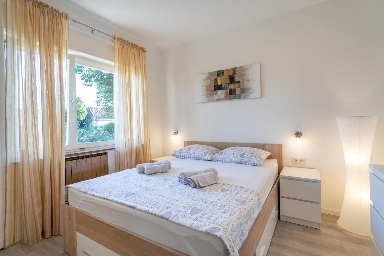 Apartman Ana Novi Vinodolski Exterior foto
